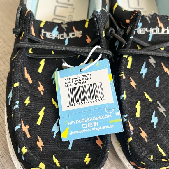 Hey Dude Dudes Wally Youth-Black Flash-Electric Lightening Bolts-size youth Y3 - Picture 5 of 9